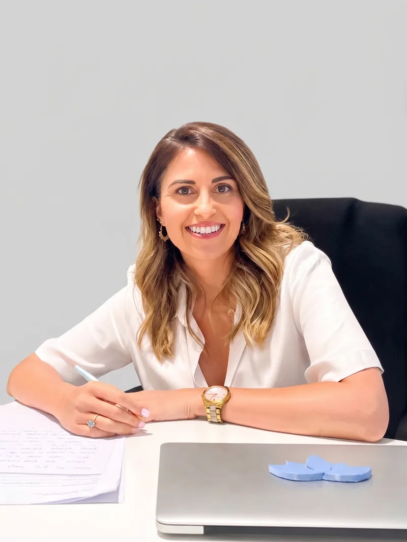 María Robles — Charlas Adictivas